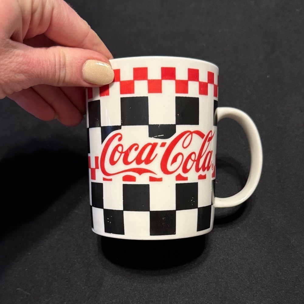 VINTAGE Coca Cola Vintage Mug Collection - Red, White, Black - Picture 6 of 10